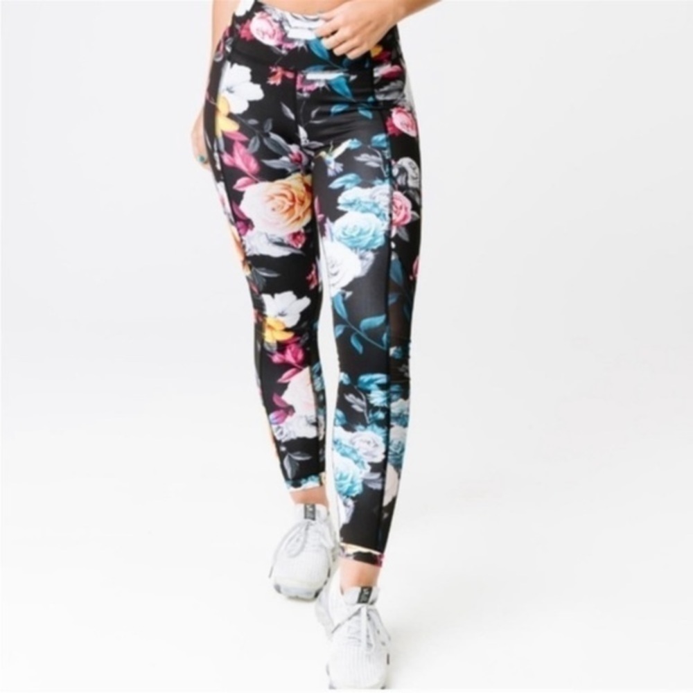 Zyia Dark Floral Mesh Hi-Rise 7/8 24" leggings - Picture 3 of 13